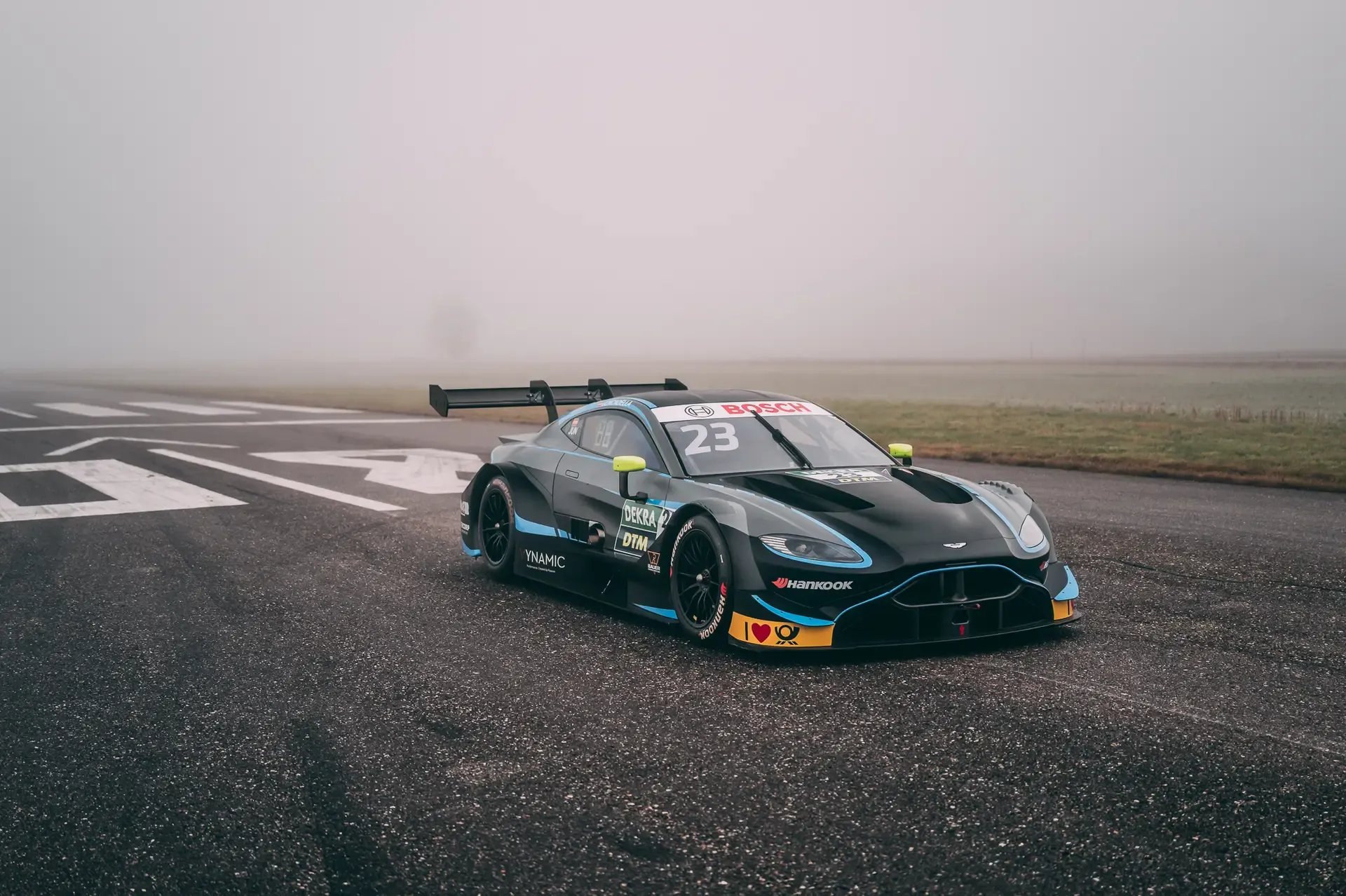 V8 Vantage DTM